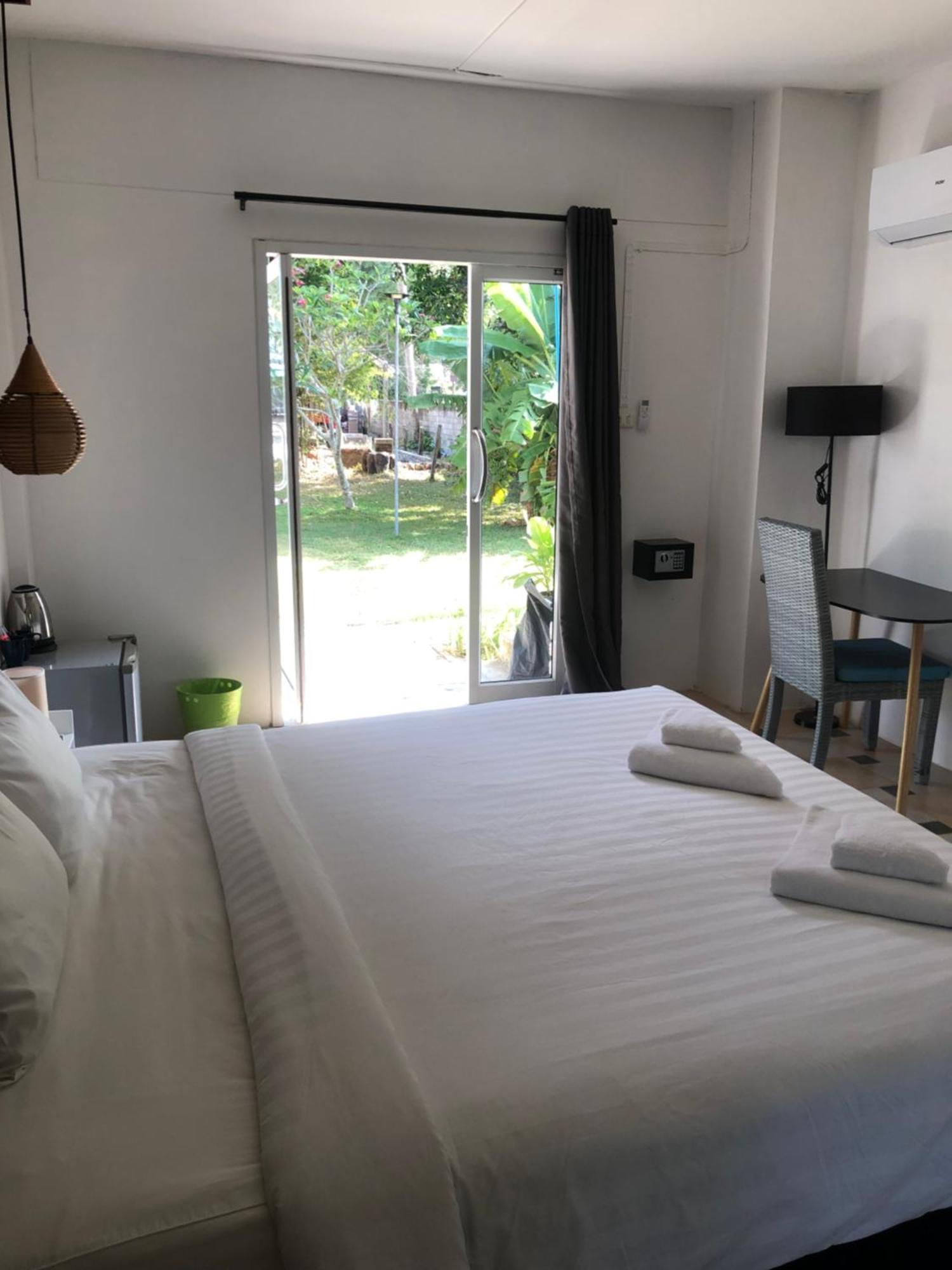 Wild Wood X Hansa Beach Fitness Resort Thong Sala Luaran gambar